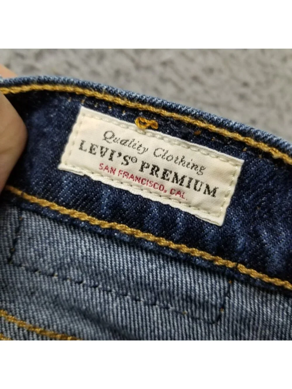Levis Shorts Womens 28 Blue 501 Premium Stretch Denim Button Fly Jorts *Read*